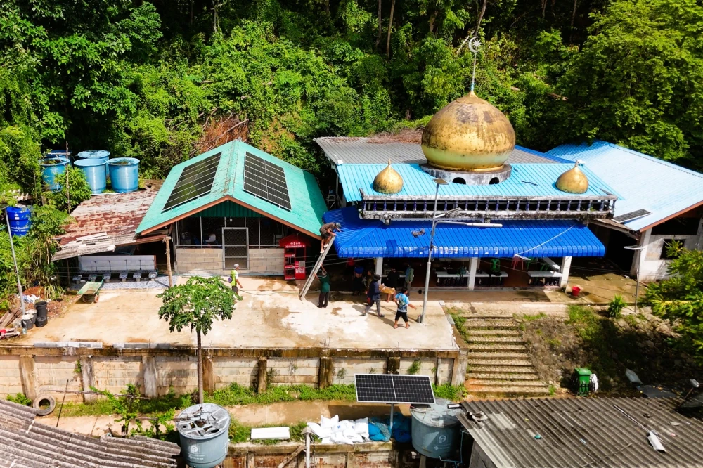 GULF Brings Clean Energy to Ban Laem Nao under ‘Green Energy Green Network for THAIs’ Powering Better Lives and Revitalizing Community Tourism in Ranong — photo 1