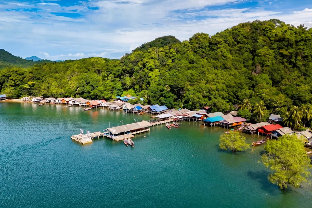 GULF Brings Clean Energy to Ban Laem Nao under ‘Green Energy Green Network for THAIs’ Powering Better Lives and Revitalizing Community Tourism in Ranong — photo 4