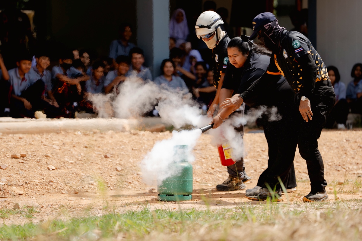 GULF Empowers Communities with ‘GULF Care’ Disaster Preparedness Initiative Equipping youth in Songkhla with vital life-saving skills for emergency and flood response — photo 5
